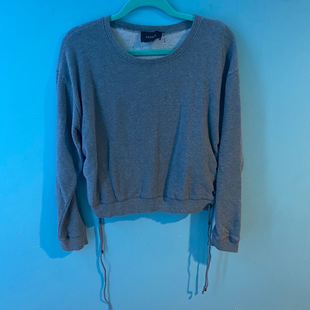 Grey long sleeve shirt